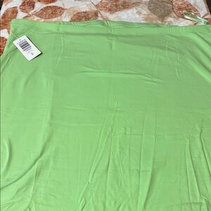 Green tube top shirt